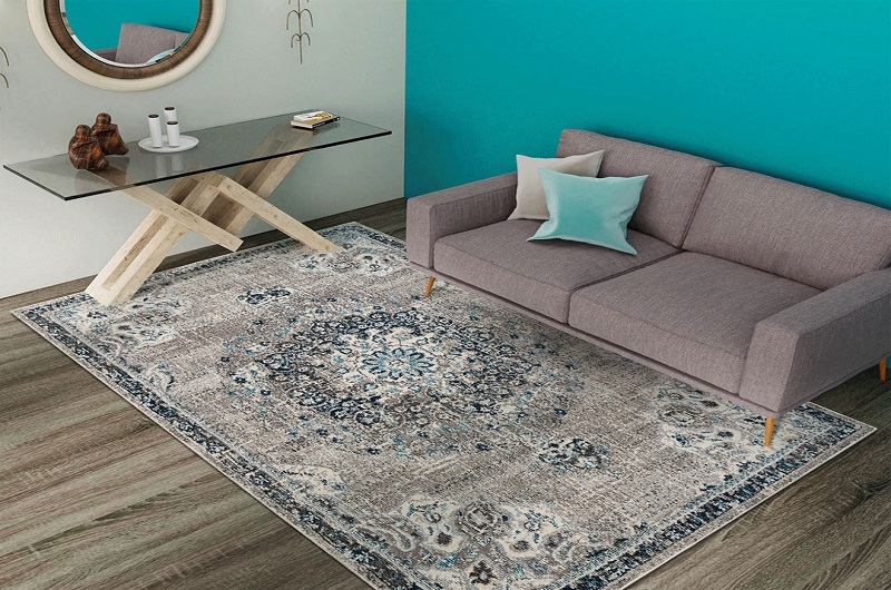 Add Colors to Your Living Room by A Beautiful Rug
